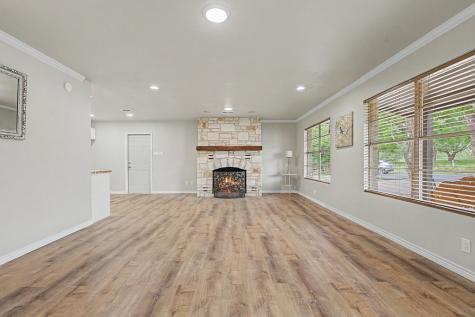 202 Bluebonnet Fredericksburg TX 78624