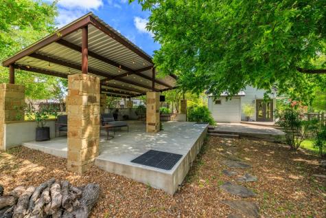 1556 Pfiester Road Fredericksburg TX 78624