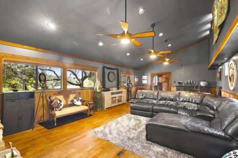 22 Indian Creek Loop Kerrville TX 78028