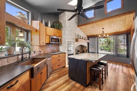 22 Indian Creek Loop Kerrville TX 78028