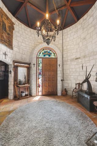 22 Indian Creek Loop Kerrville TX 78028