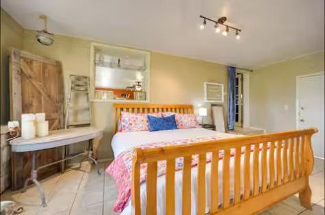 3809 N State Highway 16 Fredericksburg TX 78624