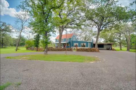 3809 N State Highway 16 Fredericksburg TX 78624