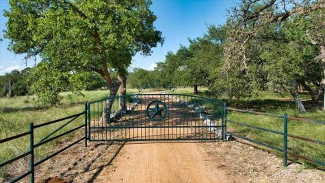 1411 Grape Creek Road Fredericksburg TX 78624
