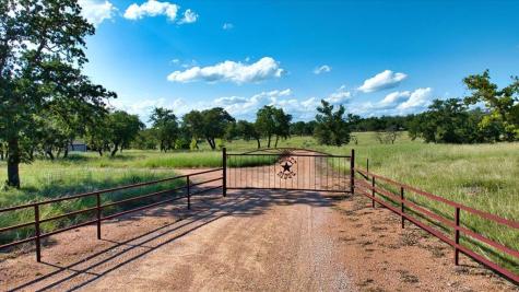 1411 Grape Creek Road Fredericksburg TX 78624