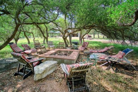1411 Grape Creek Road Fredericksburg TX 78624