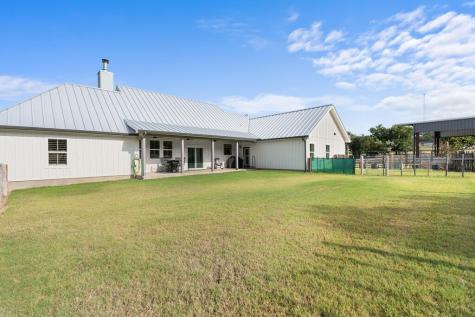 139 Armory Road Fredericksburg TX 78624