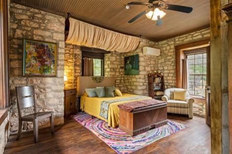 426 E Ranch Road 962 Round Mountain TX 78663