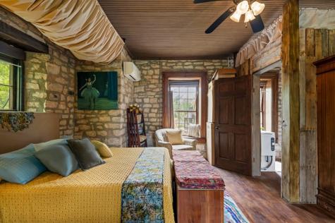 426 E Ranch Road 962 Round Mountain TX 78663
