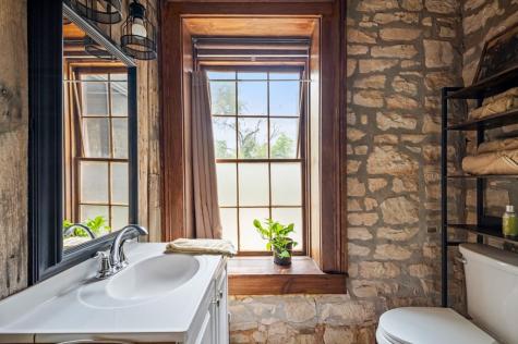 426 E Ranch Road 962 Round Mountain TX 78663