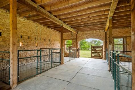 426 E Ranch Road 962 Round Mountain TX 78663