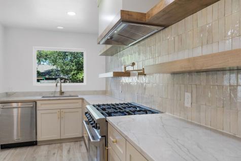 203 Frederick Road Fredericksburg TX 78624