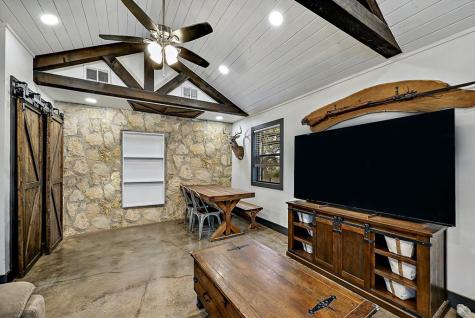 3513 N Us Highway 281 Blanco TX 78606