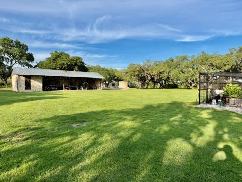 3513 N Us Highway 281 Blanco TX 78606