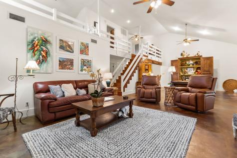 904 N Lincoln Fredericksburg TX 78624