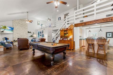 904 N Lincoln Fredericksburg TX 78624