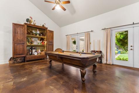 904 N Lincoln Fredericksburg TX 78624