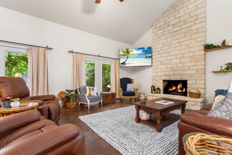 904 N Lincoln Fredericksburg TX 78624
