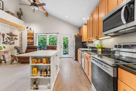 904 N Lincoln Fredericksburg TX 78624
