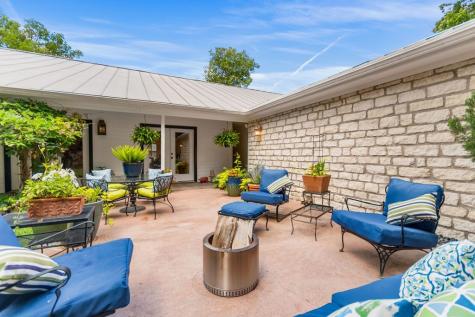 904 N Lincoln Fredericksburg TX 78624