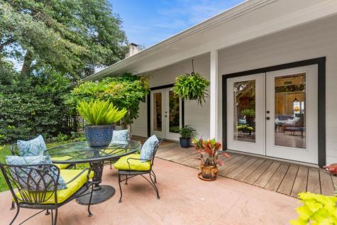 904 N Lincoln Fredericksburg TX 78624