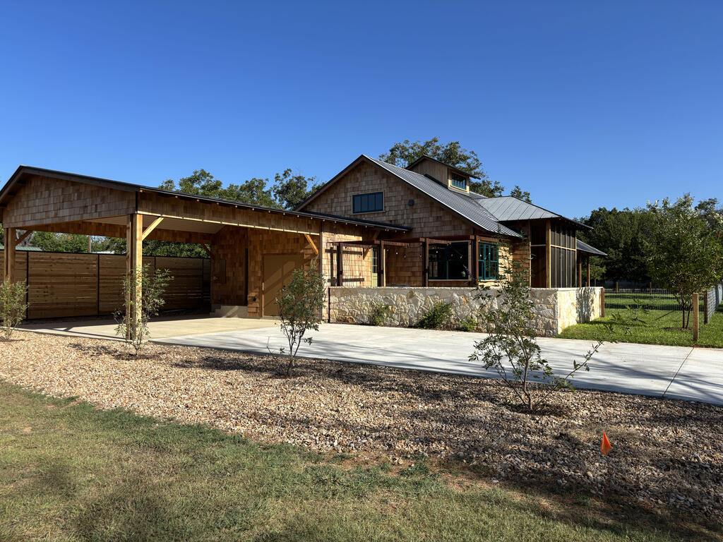 601 Whitney Fredericksburg TX 78624
