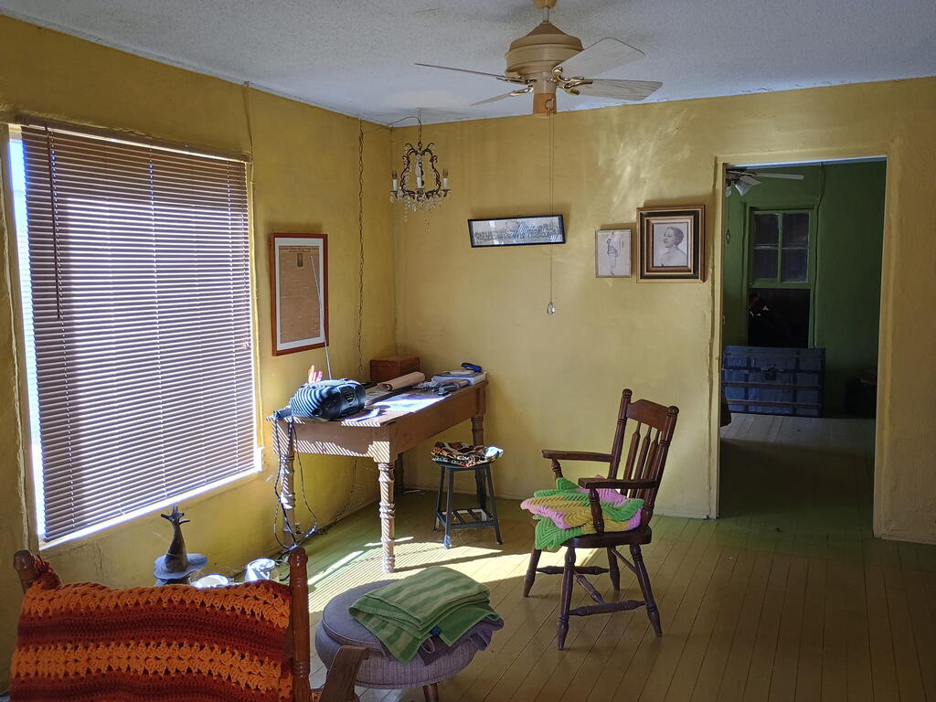 316 S Live Oak Street Mason TX 76856