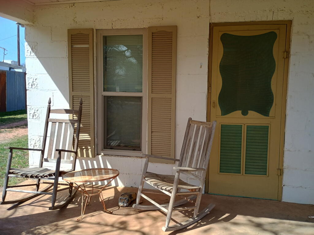 316 S Live Oak Street Mason TX 76856