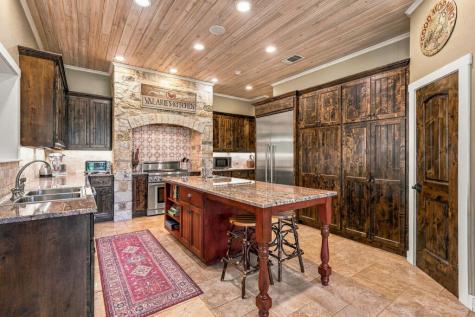 327 S Stag Trail Fredericksburg TX 78624