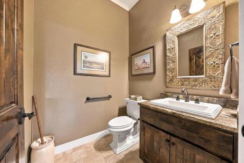327 S Stag Trail Fredericksburg TX 78624