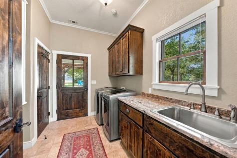 327 S Stag Trail Fredericksburg TX 78624