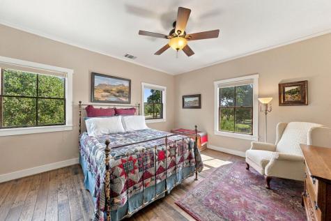 327 S Stag Trail Fredericksburg TX 78624