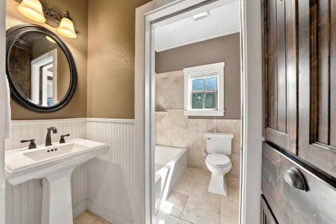 327 S Stag Trail Fredericksburg TX 78624