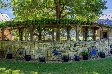 327 S Stag Trail Fredericksburg TX 78624