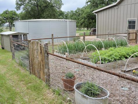 327 S Stag Trail Fredericksburg TX 78624