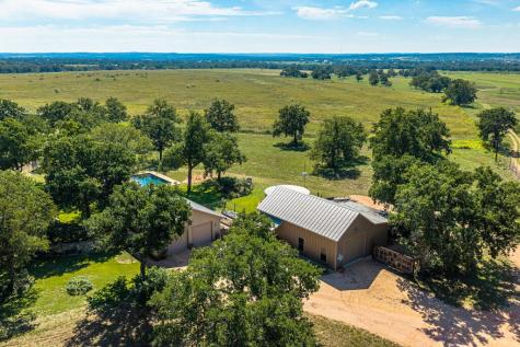 327 S Stag Trail Fredericksburg TX 78624