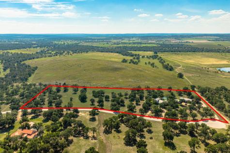 327 S Stag Trail Fredericksburg TX 78624