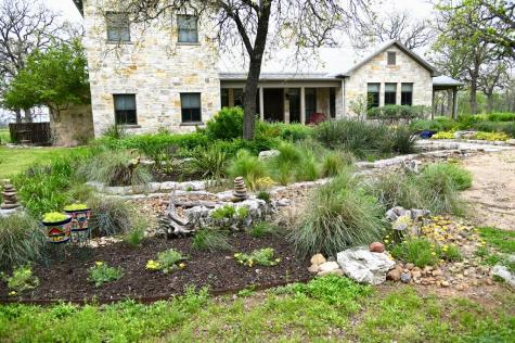 327 S Stag Trail Fredericksburg TX 78624