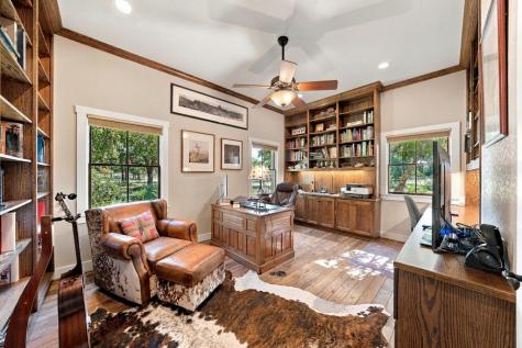 327 S Stag Trail Fredericksburg TX 78624