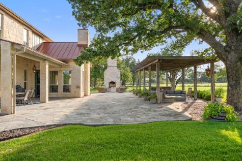 45 Pfeiffer Road Fredericksburg TX 78624