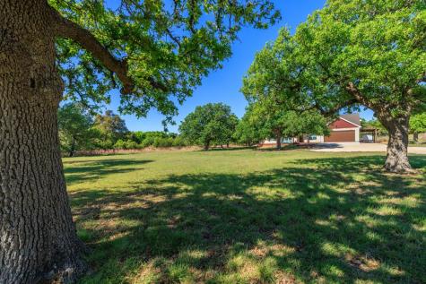 1783 Axis Circle Fredericksburg TX 78624