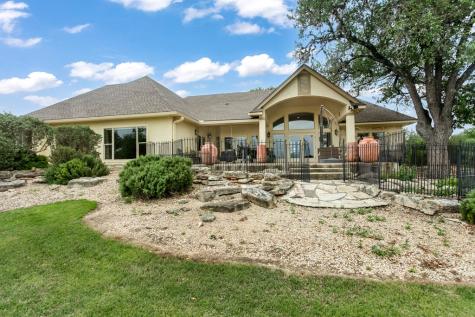 1320 Pass Creek Road Kerrville TX 78028