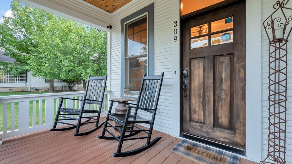 309 Fulton Street Fredericksburg TX 78624