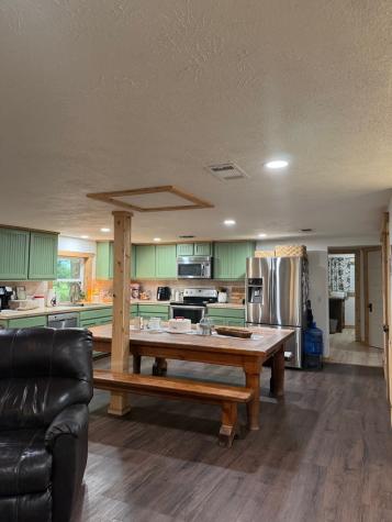 18525 N Us Highway 377 London TX 76854