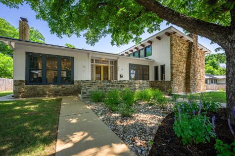 311 S Crockett Street Fredericksburg TX 78624