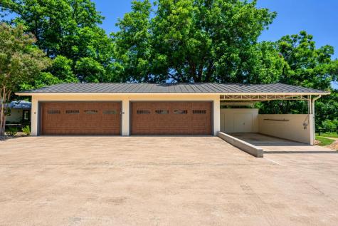 311 S Crockett Street Fredericksburg TX 78624