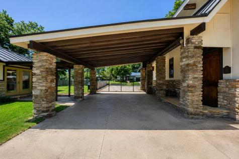 311 S Crockett Street Fredericksburg TX 78624