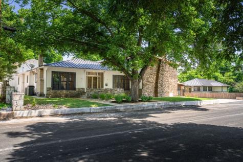311 S Crockett Street Fredericksburg TX 78624
