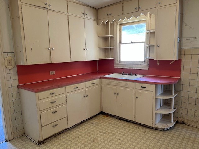 1421 S High Street Brady TX 76825
