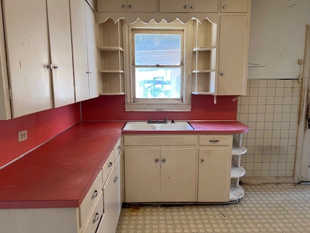 1421 S High Street Brady TX 76825